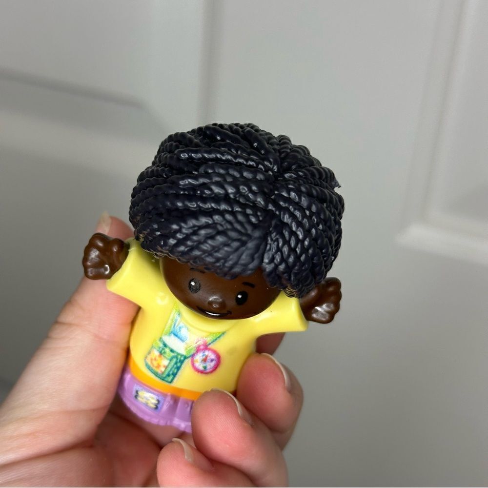 Fisher Price Little People Hiker Girl Water Bottle Print Replacement Character - Picture 3 of 6